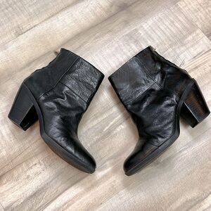 Bandolino heeled ankle boots size 8